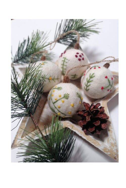 Nordische Deko-Kugel (verschiedene Designs)