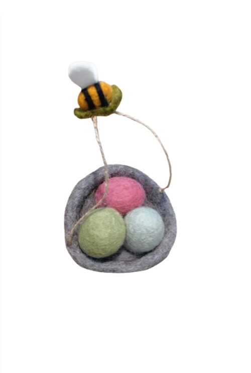 Vogelnest mit Biene grün